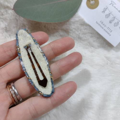 7㌢】大人も似合うインド刺繍のぱっちんピン ヘアピン ライトブルー