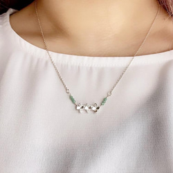 四つ葉のクローバーとエメラルドのネックレス◇シルバー925・純銀・宝石質AAA-◇天然石  緑　みどり 9枚目の画像