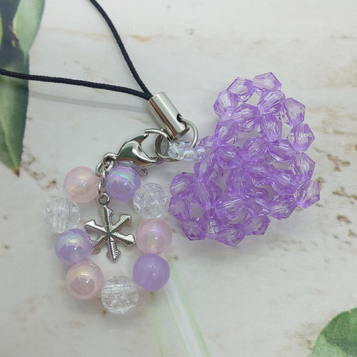 花柄ハートモチーフ キーホルダー パープルビーズ付き　091601 カラフルゼブラ柄ハートのクリアキーホルダー／1個売り – SUNHOSEKI