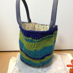 しましま手編みバッグ&ポーチセット / グリーン・ネイビー系 4枚目の画像