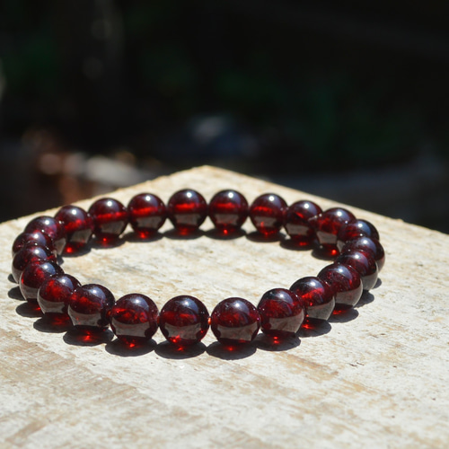 パイロープガーネット・プレーンブレスレット8mm（天然石・1月の誕生石