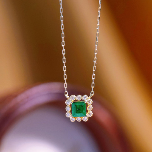 天然ダイヤモンド付きエメラルドネックレスk18 ネックレス・ペンダント