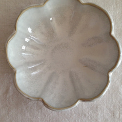 花小鉢(アンティークホワイト) 2枚目の画像
