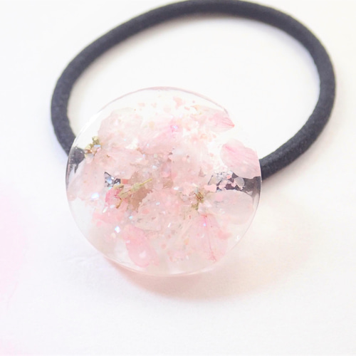 ヘアゴム レジン 桜型 マトリカリアと桜 ピンクと水色 春爛漫 桜 レジン ヘアゴム〈ピンク〉