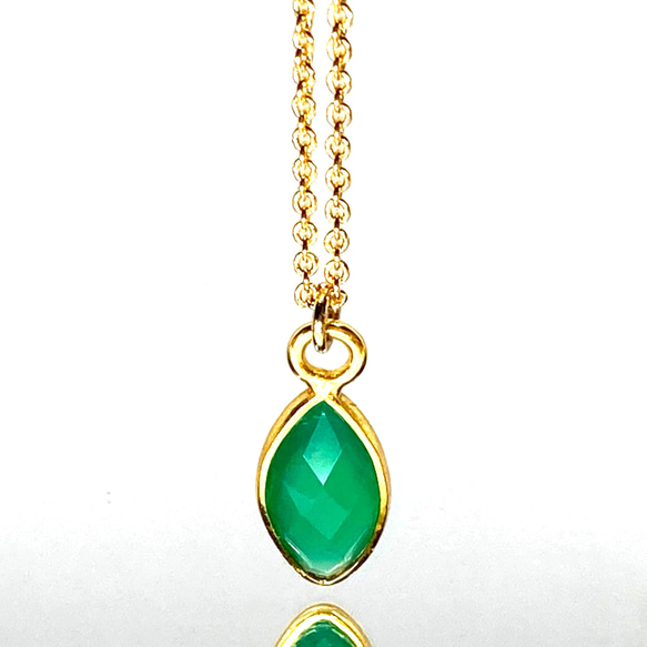 【天然石】宝石質グリーンオニキス(マーキスカット)のネックレス 3枚目の画像
