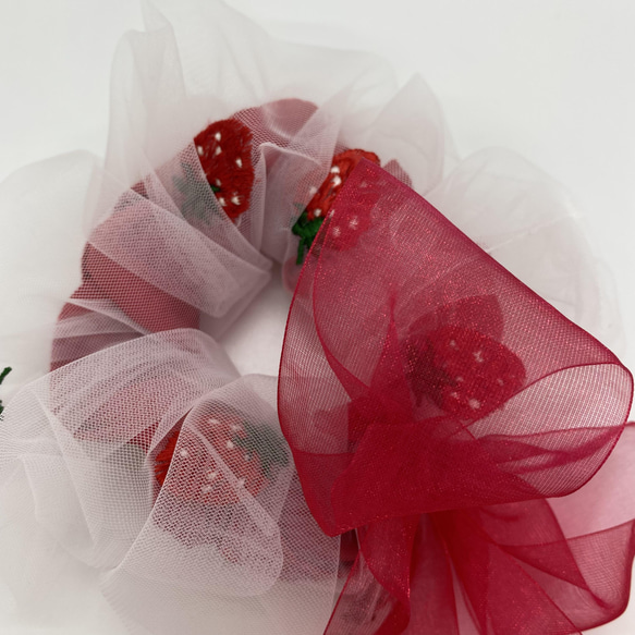 strawberry cake chouchou  シュシュ　いちご　チュール　サテン 10枚目の画像