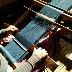 タイの手織りストール/1点もの/藍段染め×グレー(黄・茶)/草木染め/ カレン族/  コットン/ ショール 6枚目の画像