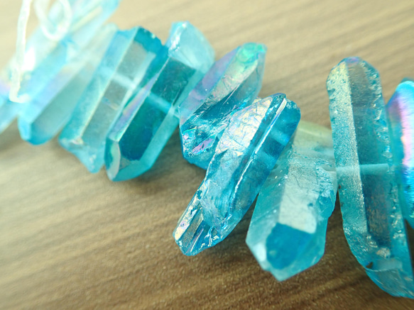 氷柱六角天然水晶・20本セット（レインボーブルー） 4枚目の画像