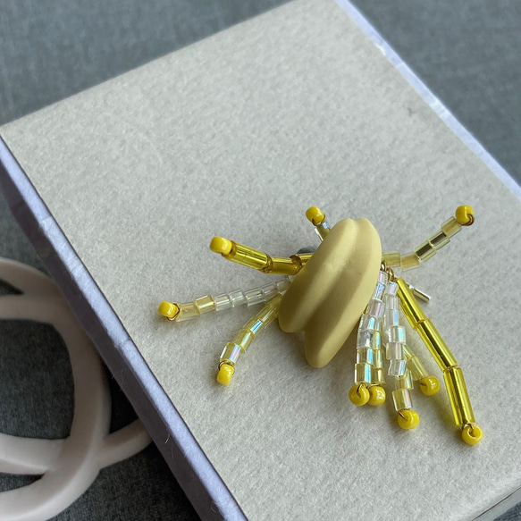 #5 黃括號  耳環 : 手工製作軟陶 第3張的照片