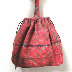 KANTHA QUILT 巾着　bag №KQ22003 red  ラリーキルト インド　古布 2枚目の画像