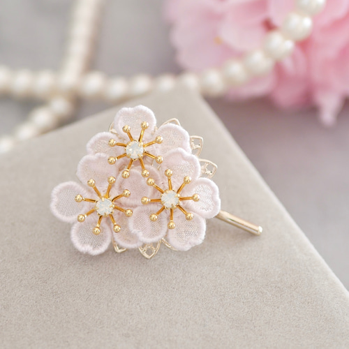 桜[ソメイヨシノ]ポニーフック (受注生産/オーガンジー刺繍/春