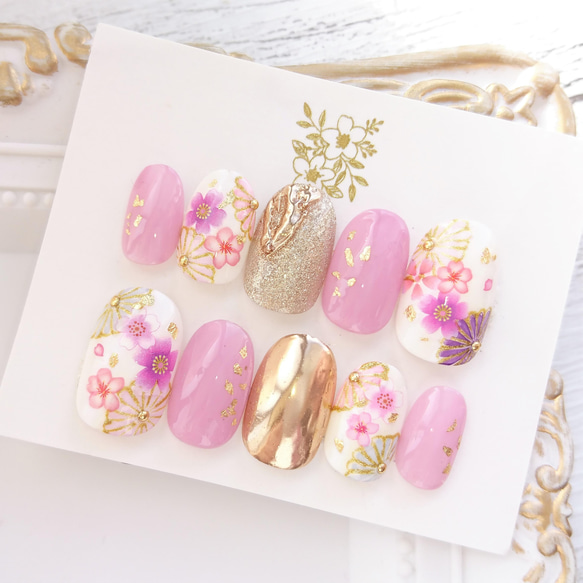 送料無料◆春の和装に◆淡いダスティーピンクと紫とピンクの桜とゴールドの和柄のネイルチップ◆16 2枚目の画像