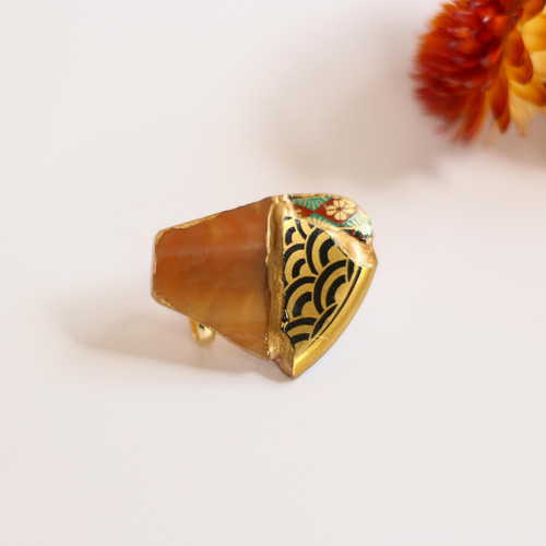 伊万里焼 金継ぎ 帯留め / 和柄 ゴールド オレンジ 伝統工芸 陶器  