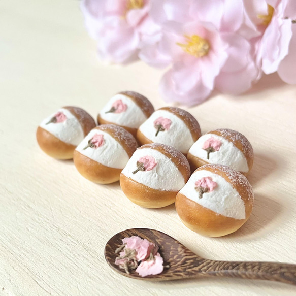 桜マリトッツォ 1枚目の画像