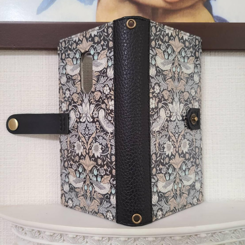 【ご参考:1枚掲載中】掲載生地で作製可能。LIBERTY リバティスマホケース 1枚掲載中】※掲載生地でも作製可能です。 リバティ LIBERTY