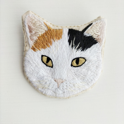 限定1点】猫刺繍のブローチ 三毛 ブローチ fleuron 通販