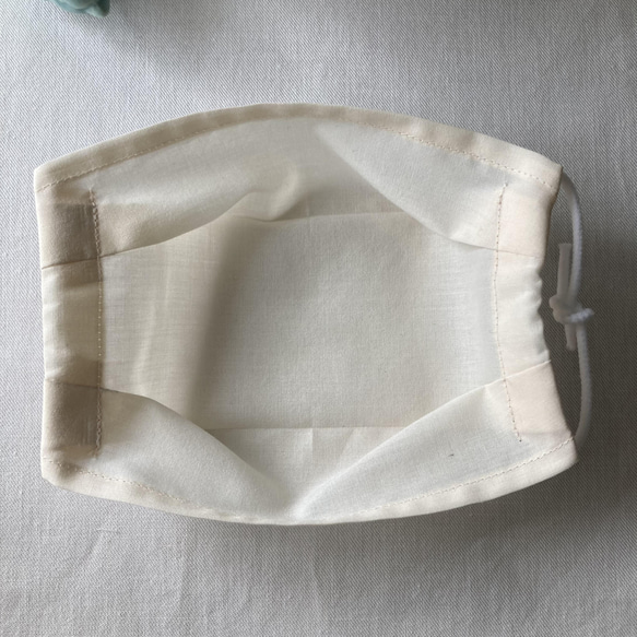 一枚仕立ての不織布マスクカバー　ひっかけるタイプ　柔らかオーガニックコットンローン　アイボリー　3サイズ　敏感肌に安心 5枚目の画像