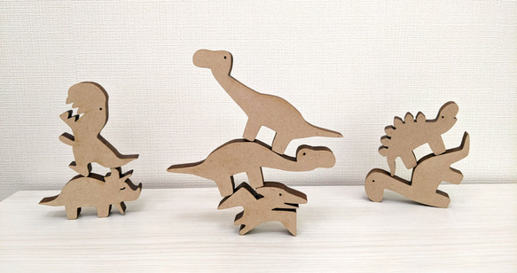 木製 恐竜の積み木 3枚目の画像