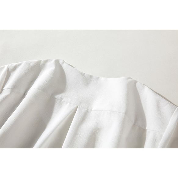 パフスリーブシャツ　シンプルシャツ　ホワイト　M-Lサイズ  L184 9枚目の画像