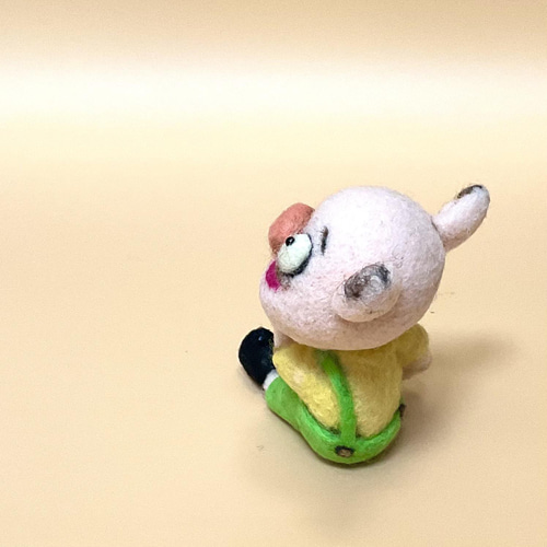 羊毛人形 考える ブー太くん 羊毛フェルト Howakero（ほわケロ） 通販