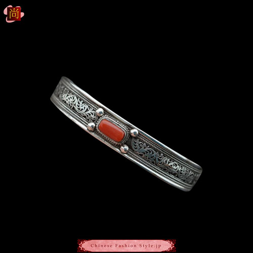 ヴィンテージ チベタンジュエリー ターコイズ コーラル 925 アンティーク ヴィンテージ チベタンジュエリー ターコイズ コーラル 925