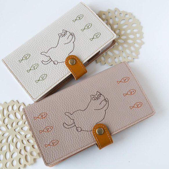 familiar 手帳型スマホケース クマと犬刺繍 familiar 手帳型スマホケース クマと犬刺繍 familiar 手帳型