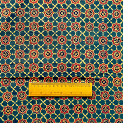 アジュラク染めブロックプリント　５０ｃｍ　ナチュラルダイ グリーン　伝統文様柄 3枚目の画像