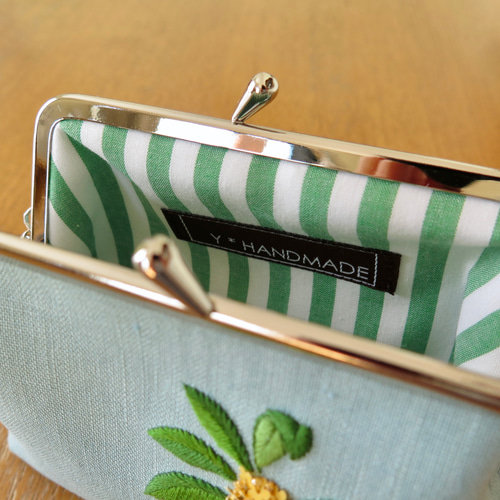 手刺繍のがま口・中〈金木犀〉 がま口 y * handmade 通販 13468563