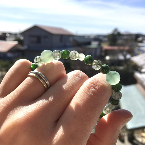 緑色のブレスレット GJVB0110LSPD_999_0_20250925130