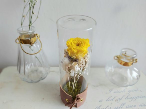 ラナンキュラスのボトルflower*イエロー《お部屋のインテリアや贈り物にも◎植物標本》 3枚目の画像
