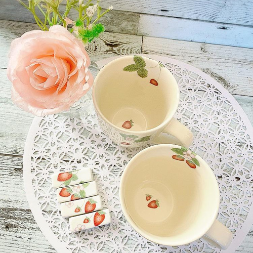 ワイルドストロベリー柄✨マグカップ✨SET その他インテリア雑貨