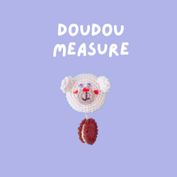 DouDou(ドゥドゥ)くまのあみぐるみメジャー  白くま くまさんグッズ   かぎ編み　白熊　キーホルダー 1枚目の画像