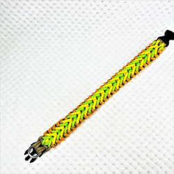 「キット]パラコード#100No129マクラメ編みオレンジ・イエロー・グリーンの大、中型犬用首輪 11枚目の画像