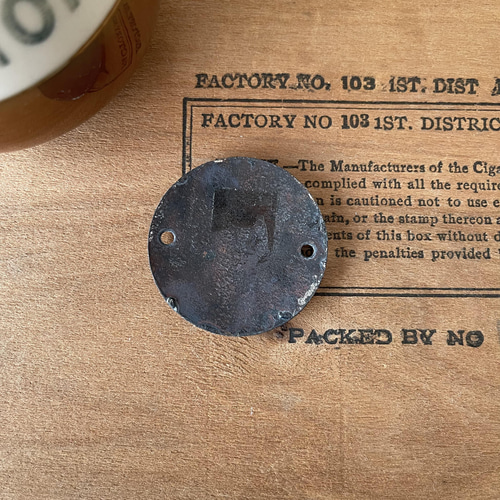 フランスのアンティークホーローナンバープレート・72 DIYパーツ