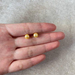 k18gp：ゴールドあこや真珠の華やかな一粒ピアス 4枚目の画像