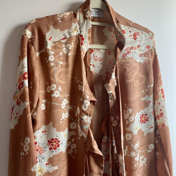 着物リメイク やわらかシルク着物　ブラウン　コーディガン　カーディガン　羽織もの　春　菊柄 9枚目の画像
