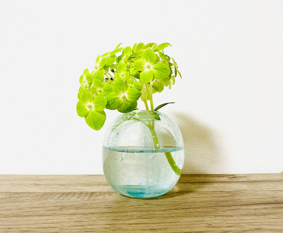 専用です　Land 花瓶 気泡入り 白ガラス 約10cm 専用です Land 花瓶 気泡入り 白ガラス 約10cm Land 花瓶 気泡