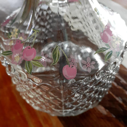 レトロなさくらんぼの花瓶 4枚目の画像