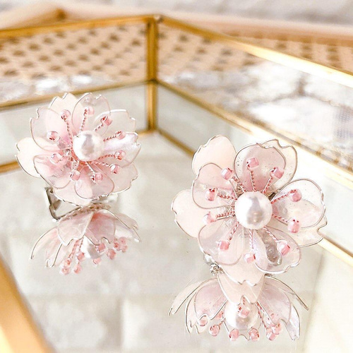 桜 ディップアートのフラワーピアスorイヤリング - N-drop