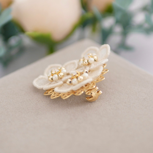 愛らしいお花のサークルのブローチ （株）GSTV 愛らしいお花のサークルのブローチ （株）GSTV