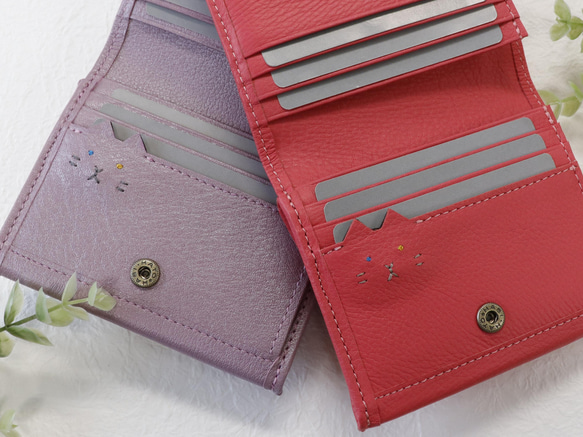 【ピンク】猫コンパクト二つ折り財布　ネコ　レザー　新調　ギフト　猫の日　軽量　プレゼント　桜色　春財布　ボックスタイプ 2枚目の画像