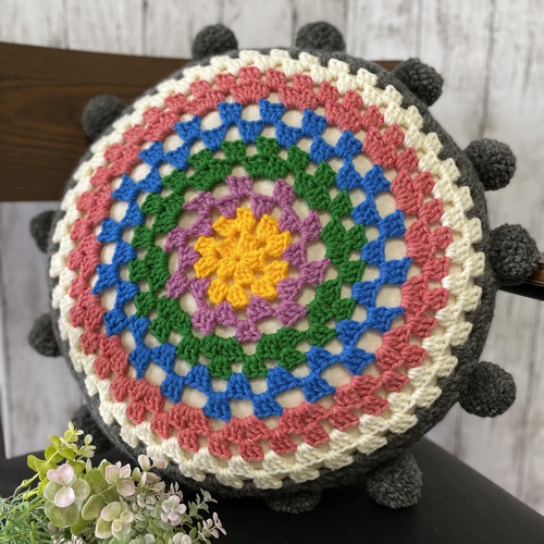 鍵編み 丸型 クッション 直径約47cm NO.22 クッション・クッション