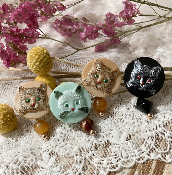 洋菓子なカラーの大きめ猫ピアス/イヤリング【ミントberry】※チェコガラス※14kgf※sus※受注制作致します 7枚目の画像