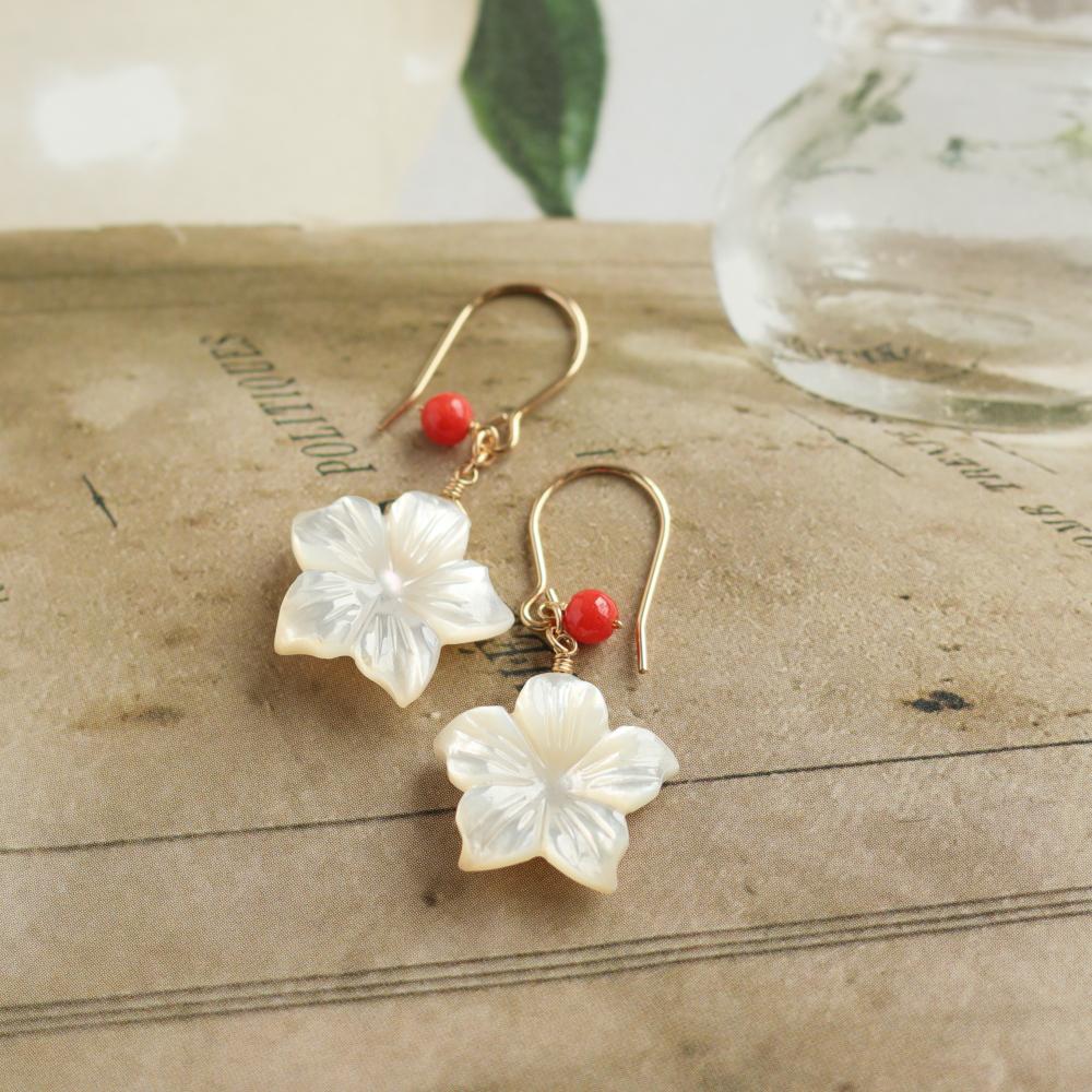 R6204 一点物カービングピアス オニキス×MOP