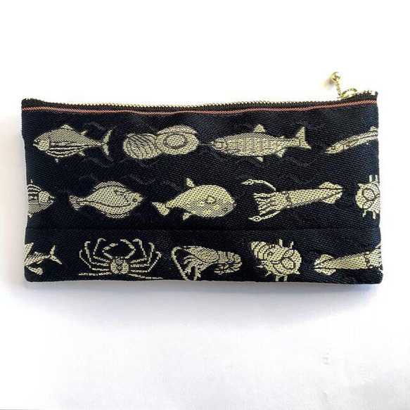 畳縁　魚殼圖案　魚　蟹　口罩盒　筆盒　黒　日式 第5張的照片