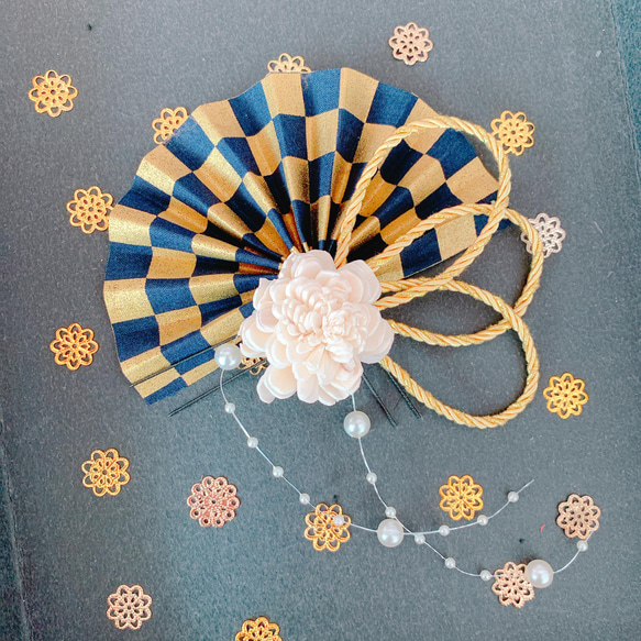 着物☆市松柄☆扇子髪飾り☆組紐☆成人式髪飾り☆結婚式☆卒業式髪飾り