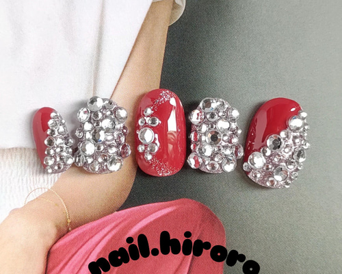 赤のストーン付きのモチーフがキラキラ情熱的で印象的です! Amazon.co.jp: ラインストーンシール デコシール ローズレッド