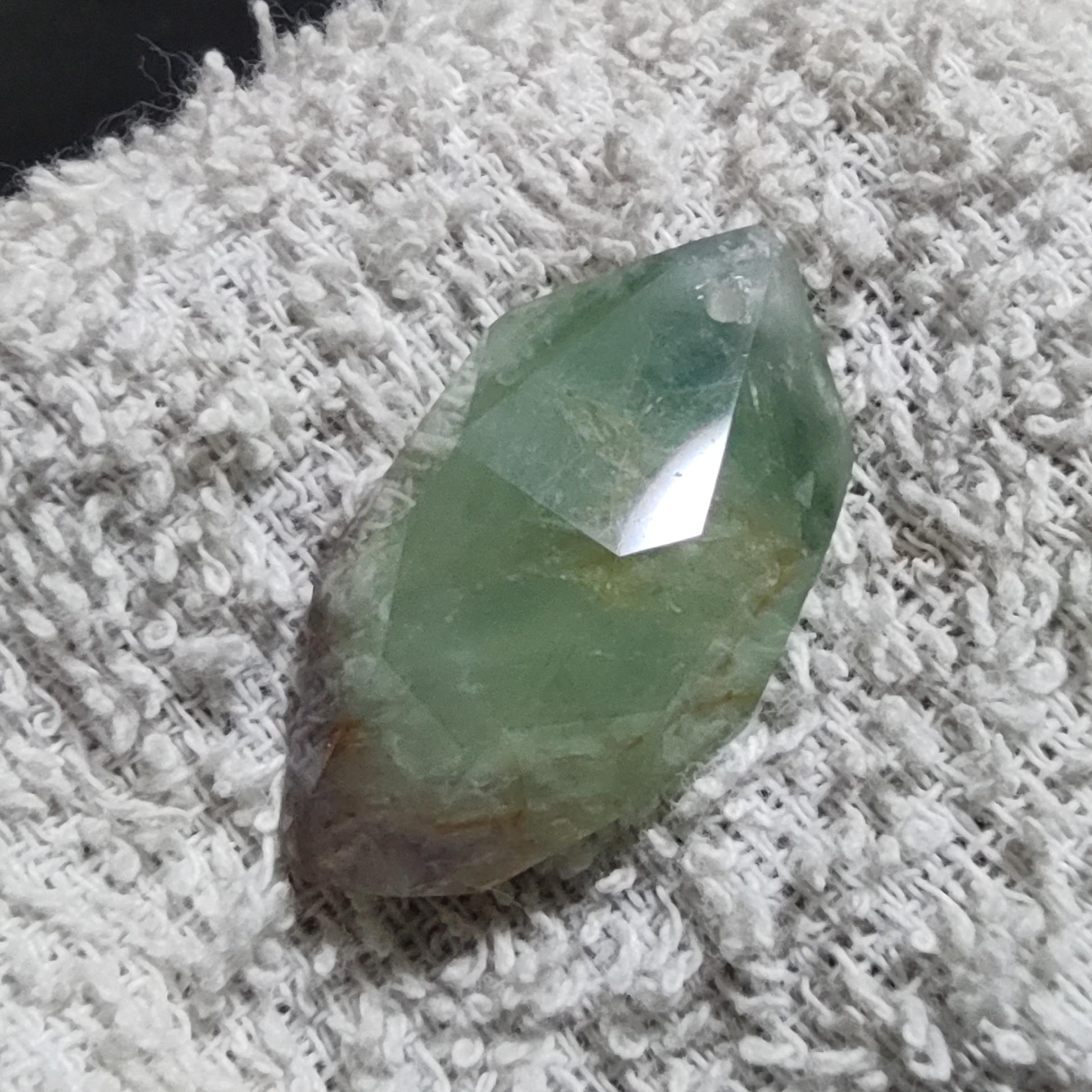 限定品 穴あき アフガニスタン産フローライト ルース 蛍石 No.4986