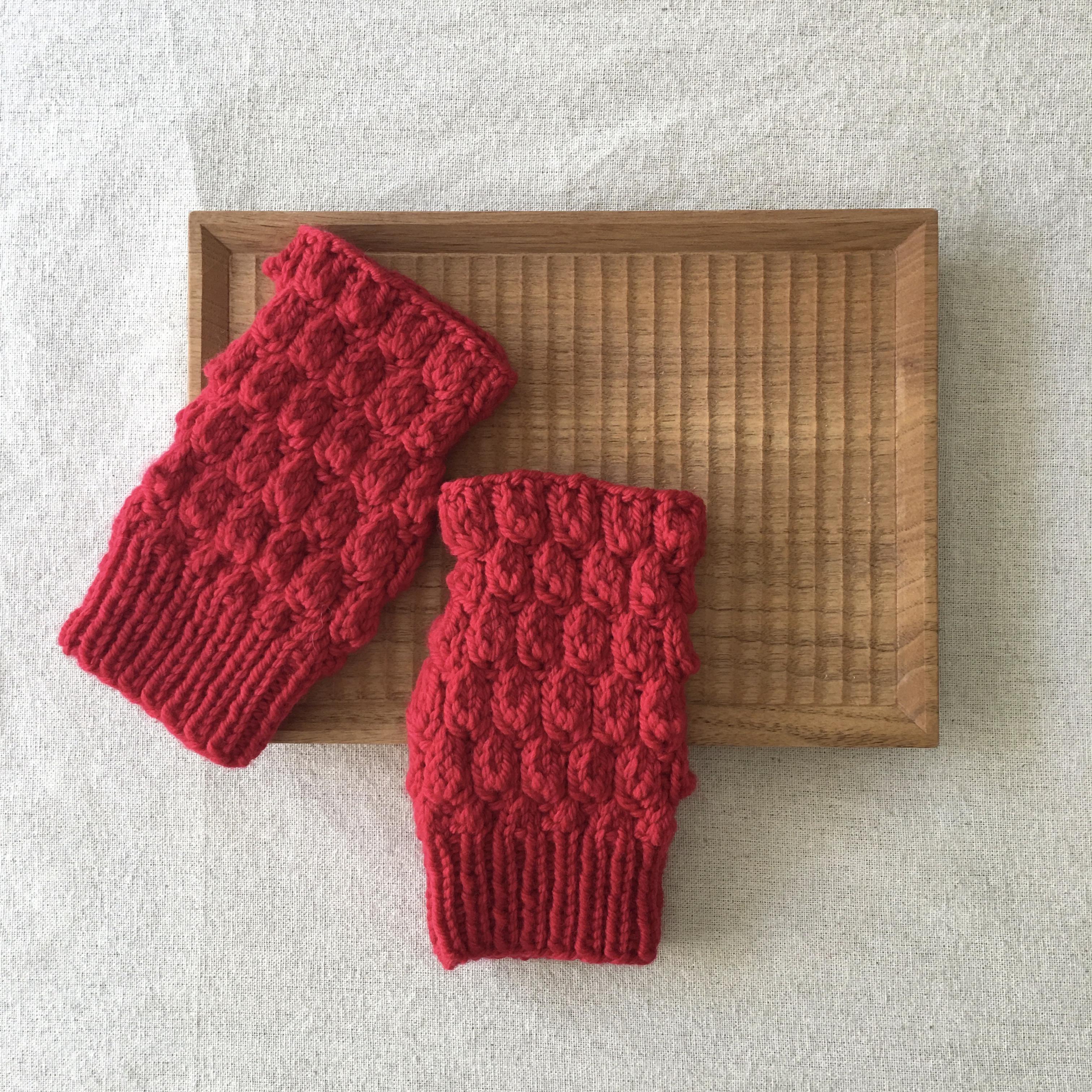 なめらかふんわりメリノウールのハンドウォーマー＊《赤》