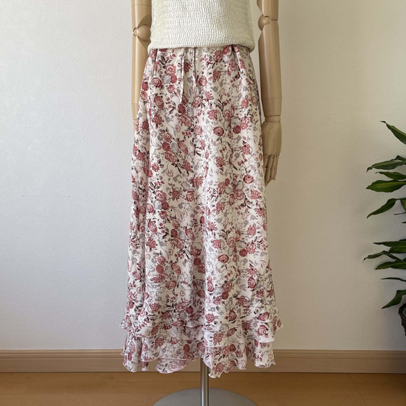 花柄シルクのフレアスカート ロング丈 白地 2枚目の画像